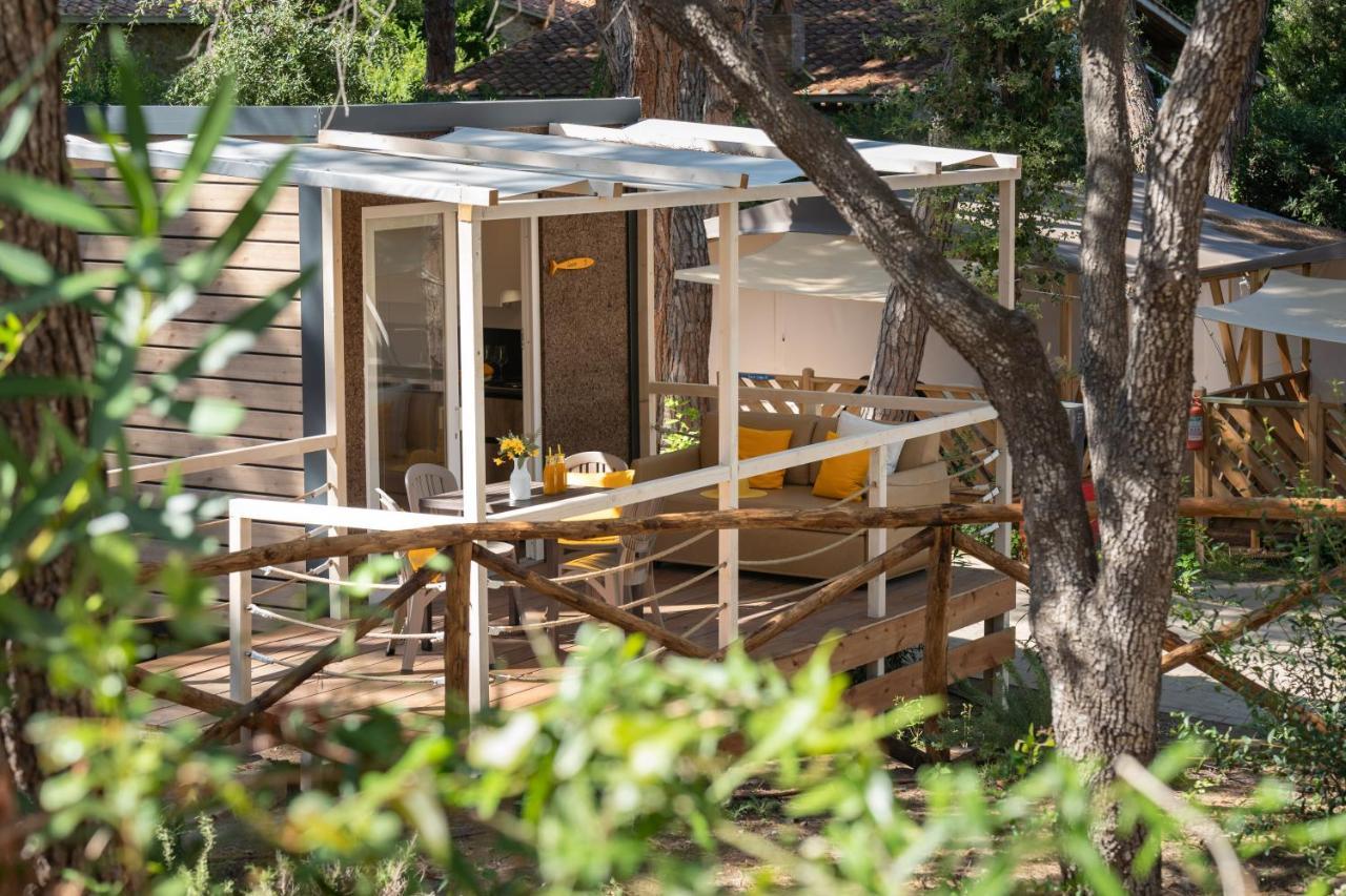 Camping Il Capannino Glamping Village Марина-ді-Біббона Екстер'єр фото