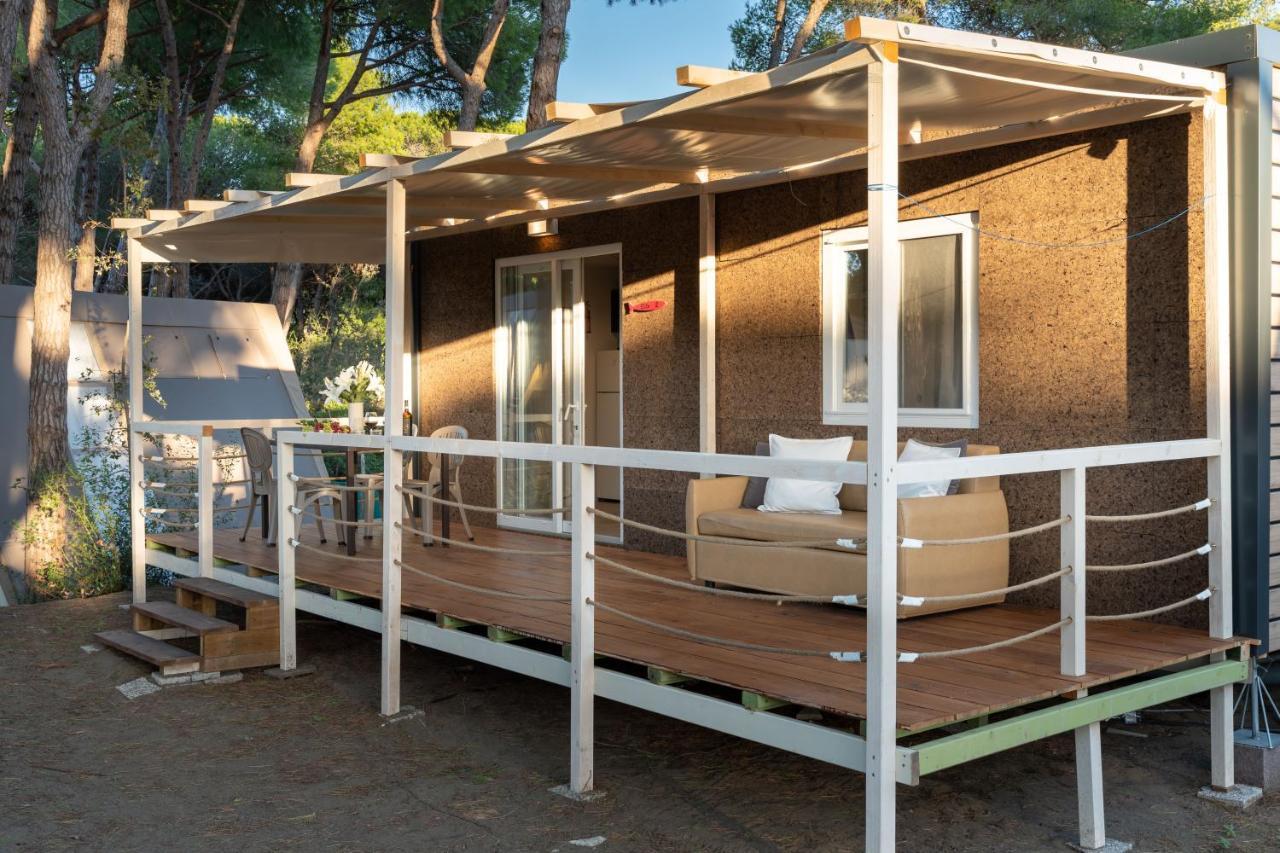 Camping Il Capannino Glamping Village Марина-ді-Біббона Екстер'єр фото