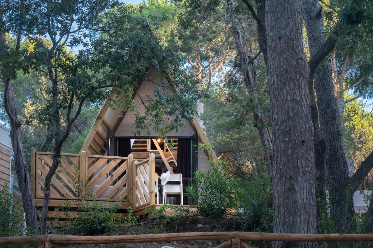 Camping Il Capannino Glamping Village Марина-ді-Біббона Екстер'єр фото