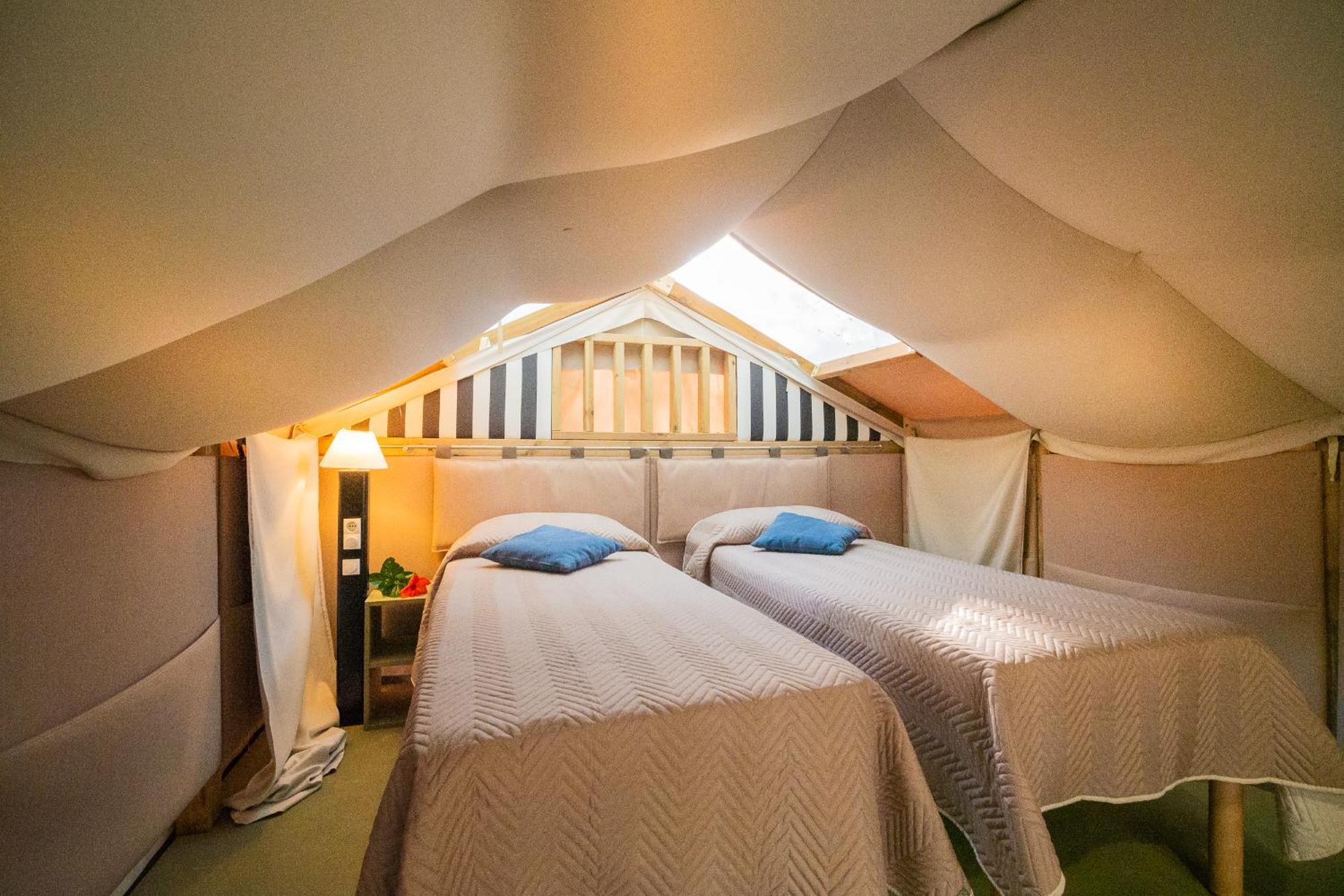 Camping Il Capannino Glamping Village Марина-ді-Біббона Екстер'єр фото