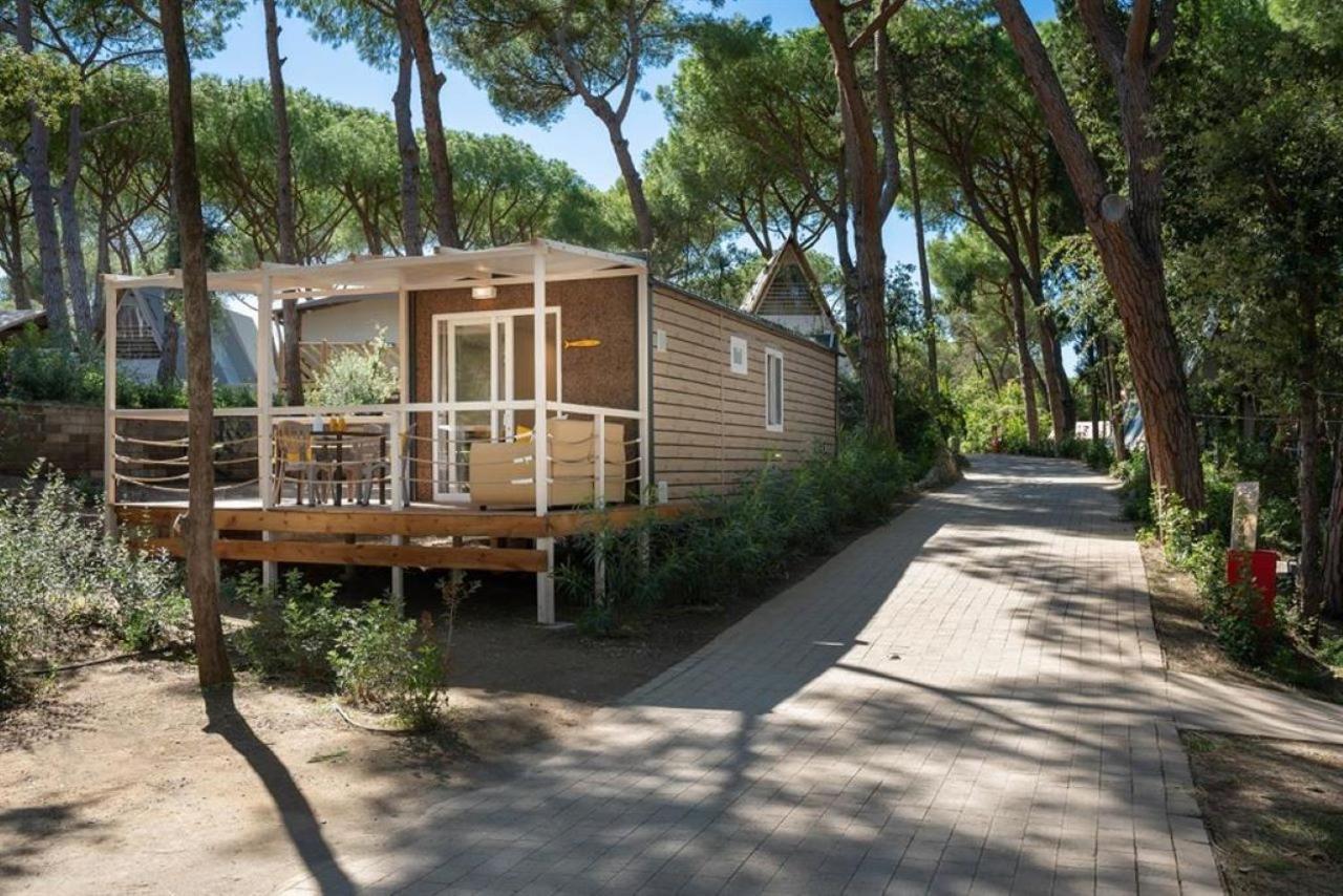 Camping Il Capannino Glamping Village Марина-ді-Біббона Екстер'єр фото